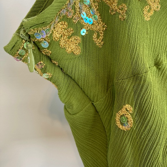 💚 WD-NY SILK CAMISOLE - Picture 10 of 15